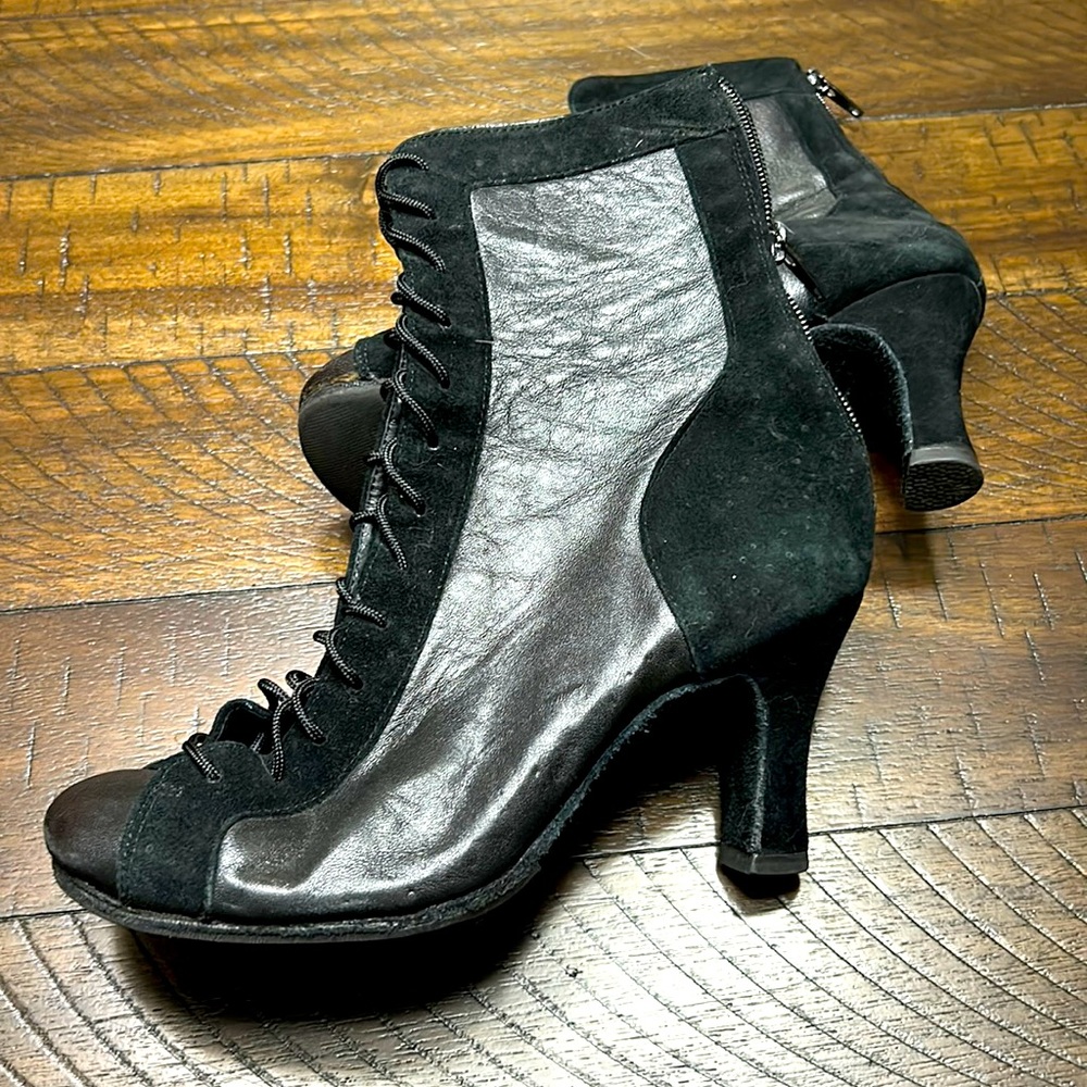 Dancing boots